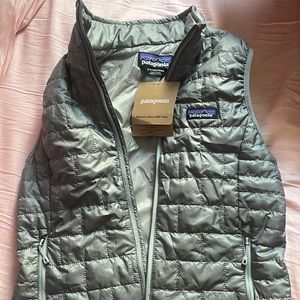 NWT Patagonia nano puff vest